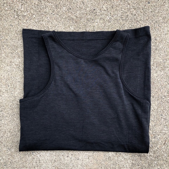 SOLD- Lululemon High Neckline Tank 🍋 - Picture 2 of 4